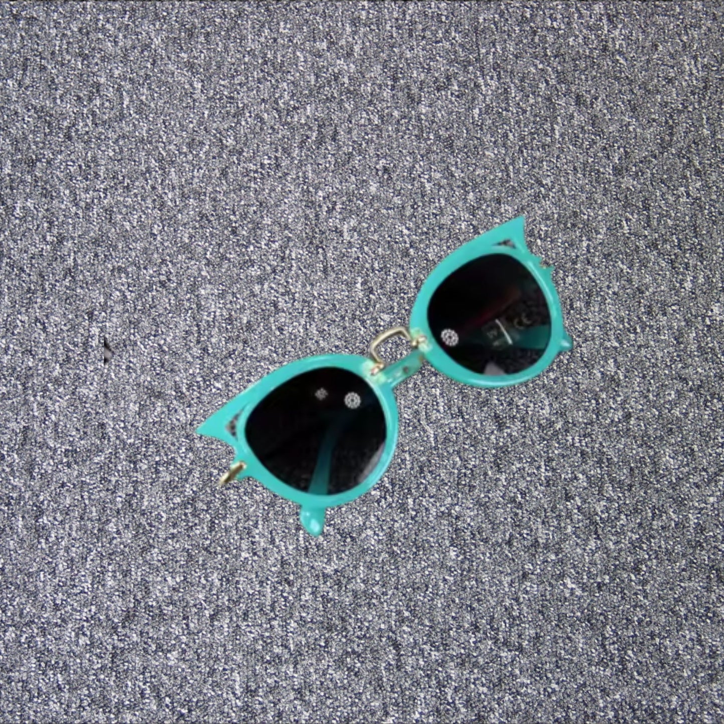 girls round sunglasses, girls sunnies, kids sunglasses, kid's sunglasses, kids eyewear, kids eye protection, kids UV eye protection mint, teal