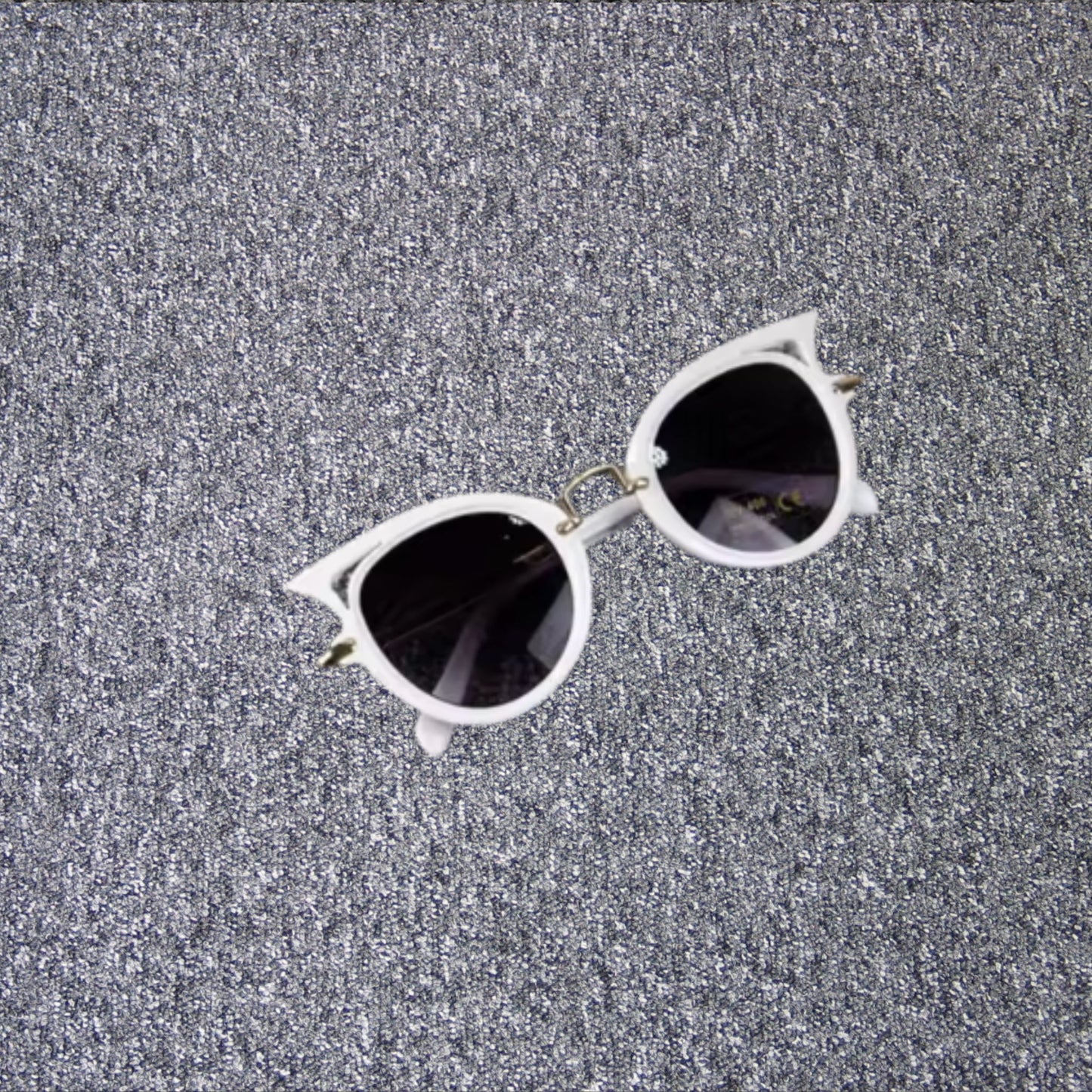 girls round sunglasses, girls sunnies, kids sunglasses, kid's sunglasses, kids eyewear, kids eye protection, kids UV eye protection white