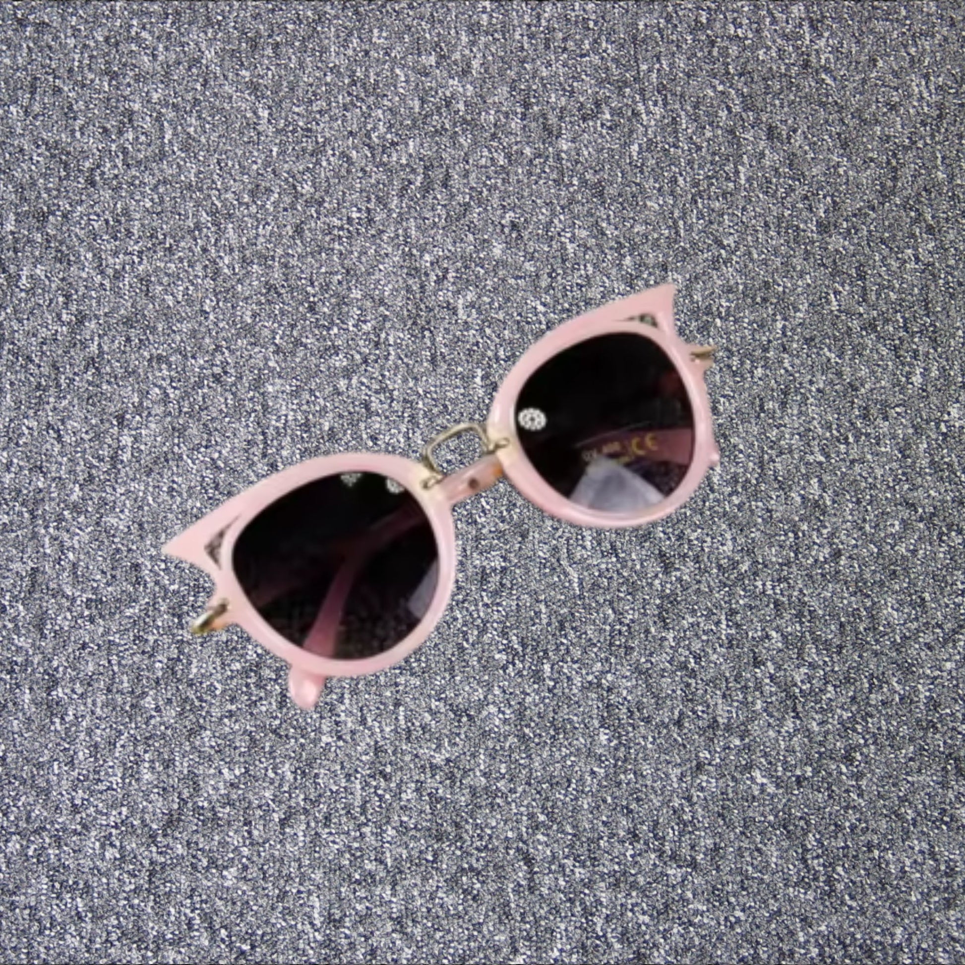 girls round sunglasses, girls sunnies, kids sunglasses, kid's sunglasses, kids eyewear, kids eye protection, kids UV eye protection pink